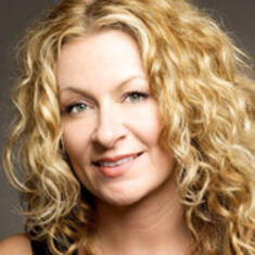 Sarah Colonna: Sarah is currently a writer and roundtable regular on the hit late night talk show Chelsea Lately. She is touring nationally as an opener for Chelsea Handler and also tours with the Comedians of Chelsea Lately. She appeared in their TV movie as well.